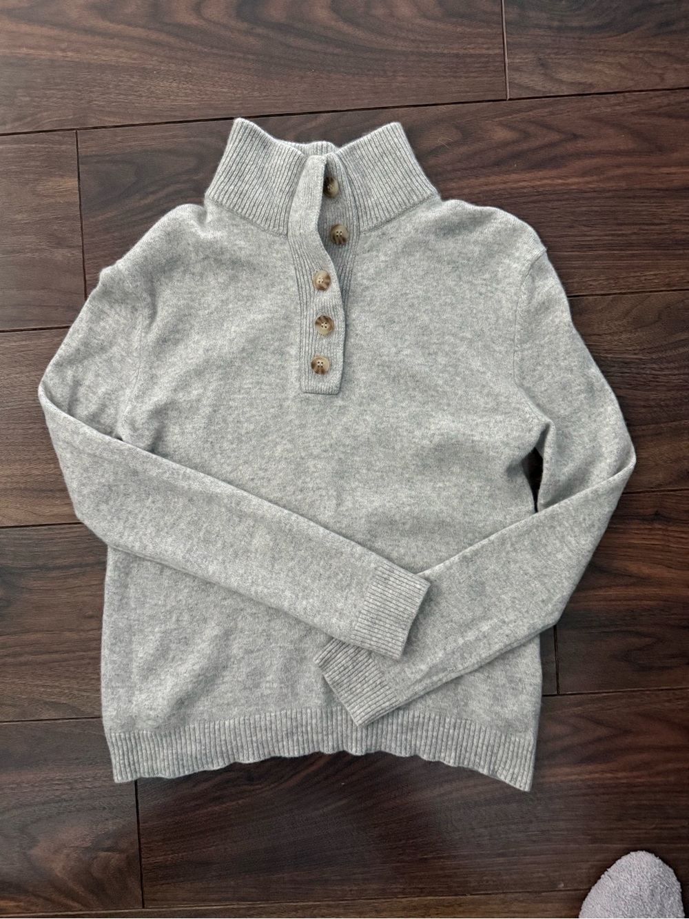 Alice Walk cashmere sweater